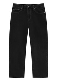 Jean noir droit avec bouton et fermeture éclair à l’avant, cinq poches et détails de couture visibles.