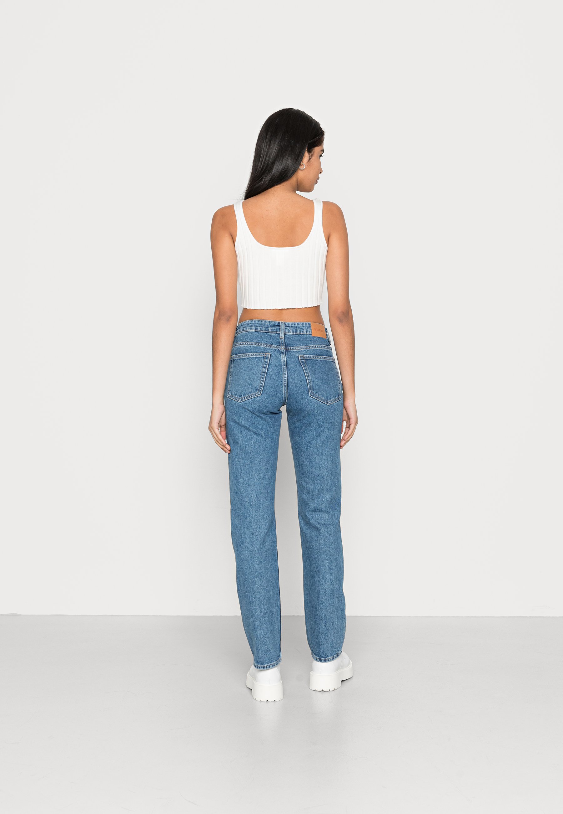 Weekday PIN MID STRAIGHT JEANS 