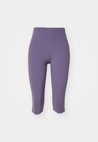 Leggings taille haute, violets, longueur genou, en tissu lisse avec coutures minimales, conçus pour un usage actif.