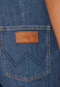 Wrangler RACER BACK CAT - Pajac - indigo wranch