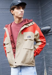 Levi's® - BARTLETT UTILITY JACKET - Suvejakk - tomato Väikepilt 1