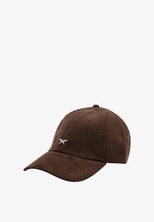 Cappello di velluto a coste marrone con visiera curva, caratterizzato da un logo bianco ricamato sulla parte anteriore. Sono visibili sei occhielli di ventilazione.