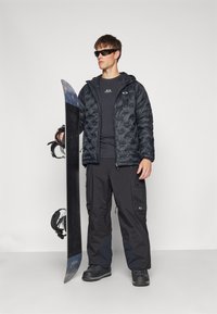 Oakley TNP EVOKE RC SHELL PANT - Snowboardbukse - blackout