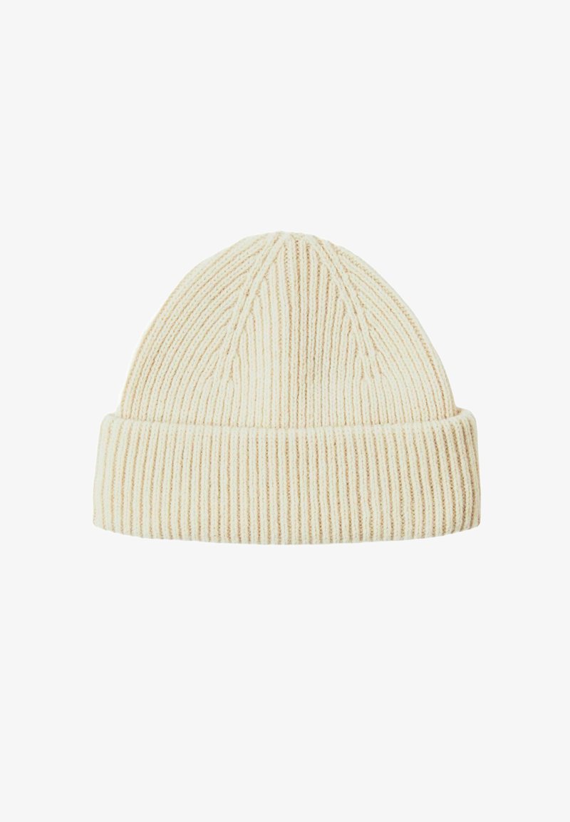 Pletená čepice v krémové barvě s vertikálním žebrováním. Obsahuje ohnutý lem a mírně špičatou horní část. Měkká textura s flexibilním střihem.