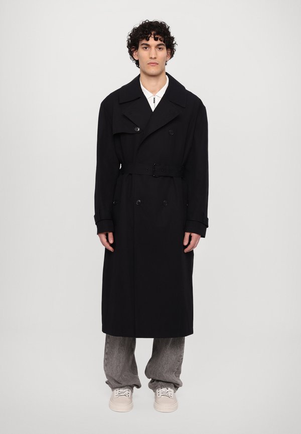 Trenchcoat