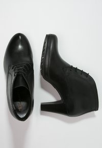 Tamaris Stivaletti stringati - black