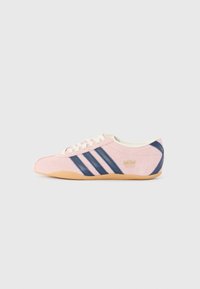 Izbrano, clear pink/night indigo/off white