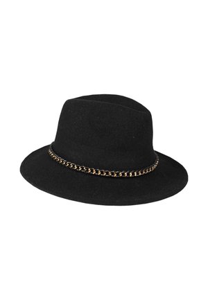 Sombrero de fieltro negro con un ala ancha y un acento decorativo de cadena dorada alrededor de la base. Presenta una copa estructurada y una textura suave.