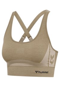 Beige sportbh med texturerad finish, med en kryssad ryggdesign, kontrasterande paneldetaljer och en logotyp på bandet.