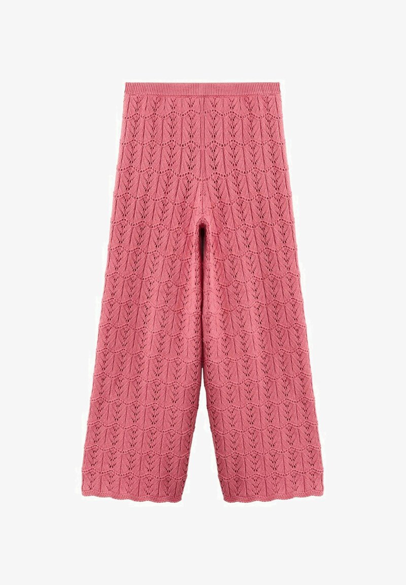 Pantalon large en maille rose avec un motif en losanges et feuilles festonné sur tout le tissu.
