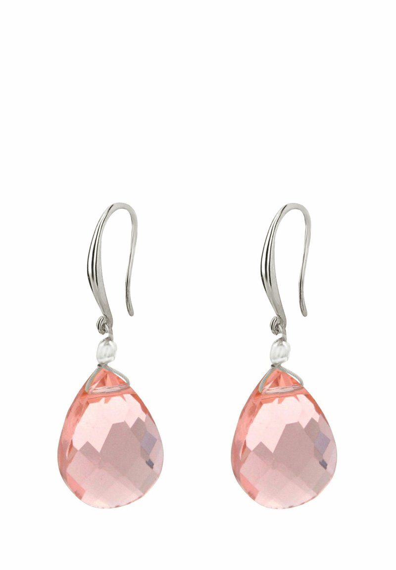 Pendientes de cristal facetado en forma de lágrima de color rosa con ganchos de plata. Presentan un acabado suave y una superficie reflectante que añade brillantez.