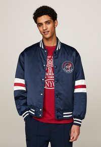 Tommy Jeans VARSITY EXPLORER  - Bomber Jacket - dark night navy