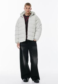 PULL&BEAR Téli dzseki - light grey