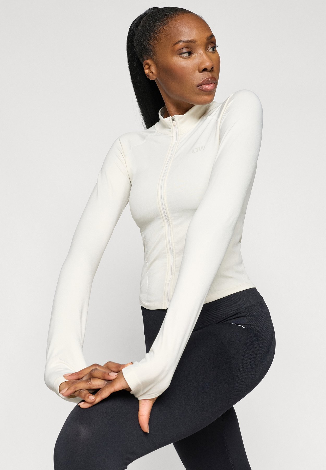 SCULPT SEAMLESS ZIP