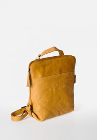 Aunts & Uncles MRS CRUMBLE COOKIE - Rugzak - satin brass