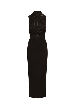 Robe noire avec une silhouette ajustée, un col haut et un corsage clouté. Texture lisse avec une jupe midi droite.