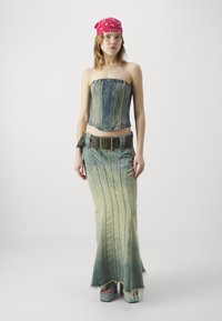 Jaded London FISHTAIL SKIRT - Maxi sukně - light wash