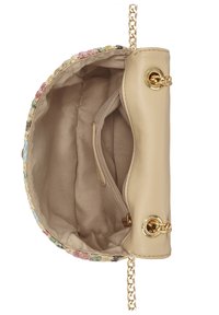 Beige Lederhandtasche mit einem Taschendeckel aus floral gemustertem Stoff. Das Innenleben verfügt über eine einzelne Reißverschlusstasche und eine glatte Fütterung. Goldfarbene Hardware-Details.