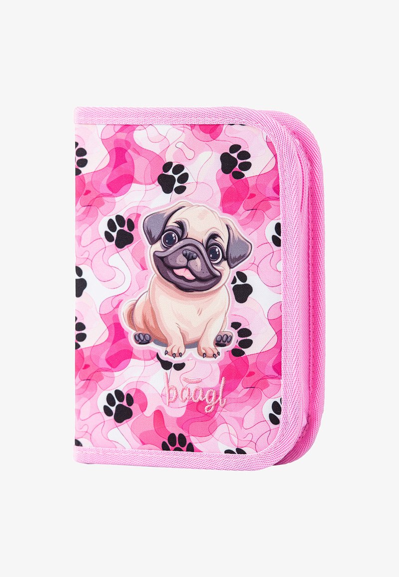 Różowy portfel z materiału z rysunkiem psa buldoga na kolorowym tle w odciski łap, z zamkiem błyskawicznym i teksturowanymi brzegami.
