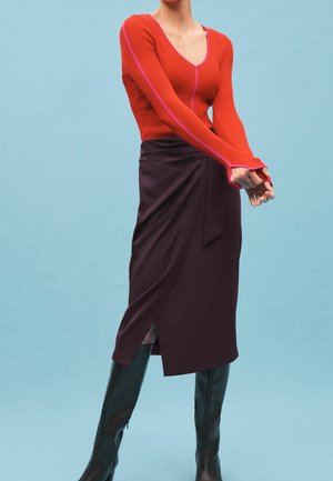 Next, Pullover - red