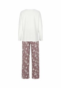 Vit långärmad topp i kombination med bruna mönstrade byxor med hjortar och träd, tillverkade av mjukt tyg med en avslappnad passform.