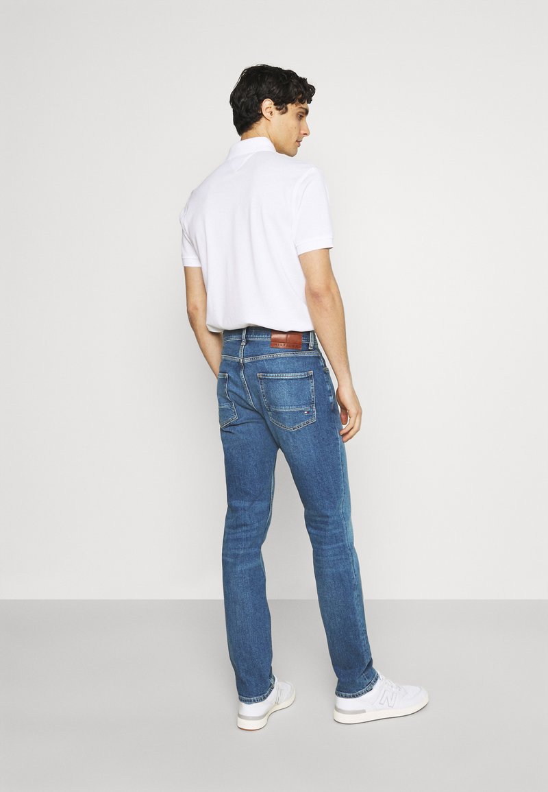 tommy hilfiger denton straight fit