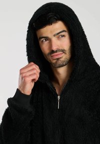 Loungeable SHERPA ALL IN ONE - Pijama - black