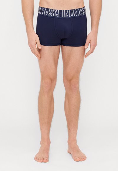 Marineblauwe heren boxershorts met een contrasterende witte logo-banden, met een fitted ontwerp en een gladde stofstructuur.
