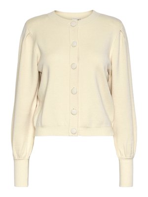 Cardigan lavorato a maglia crema con scollatura rotonda, maniche lunghe, polsini a coste e chiusura anteriore con bottoni grandi e lisci.