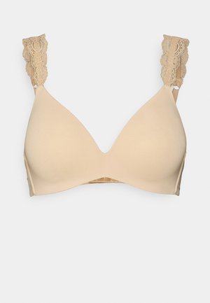 Beige beha met een gladde afwerking, triangle cups en kantaccenten op verstelbare bandjes. Heeft een haak-en-oog sluiting aan de achterkant.
