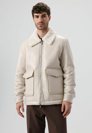 Imitatieleren jas - ecru