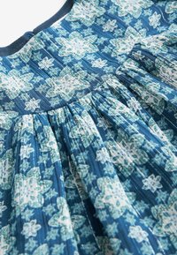 Next PRINTED PUFF SLEEVE - REGULAR FIT - Denní šaty - blue