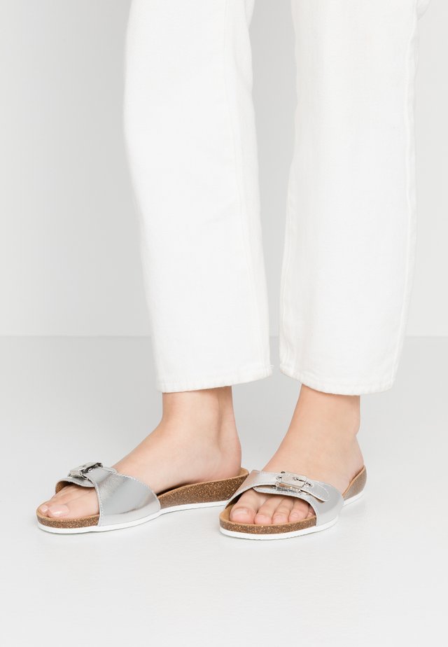 BAHAMAIS - Pantoffels - blanc/argento
