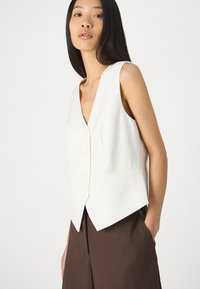 Bruuns Bazaar STATICE BIELLE WAISTCOAT - Liivi - snow white