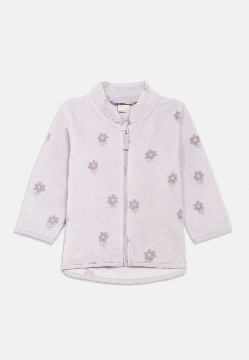 Liliowa bluza z polaru zapinana na zamek, kwiatowy wzór w odcieniach fioletu i różu, długie rękawy oraz zaokrąglony dół zapewniający wygodne dopasowanie.