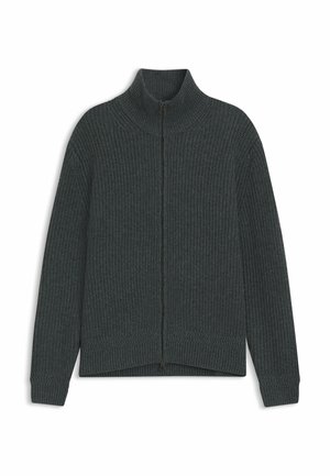 Maglione lavorato a maglia grigio scuro con colletto alto, zip completa, texture a coste e maniche lunghe. Presenta un orlo corto e polsini a costine.