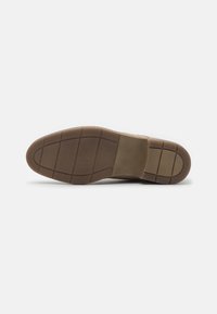 Pier One LEATHER - Šnurovačky - beige