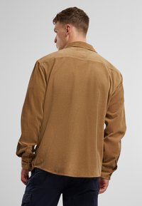 Brandit LONG SLEEVE - Camicia - camel