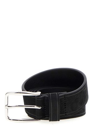 Cintura in suede nero con una texture liscia, dotata di una fibbia a doppia ardiglione in argento e cuciture nere lungo i bordi.