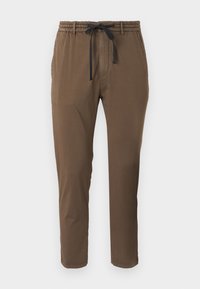 Unselected, brown