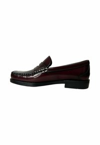 Burgundy leather loafers with a smooth finish, featuring stitching details and a low black sole. Classic design with raised seam accents.