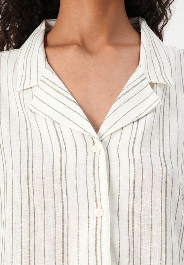 SHIRT WITH LAPEL - Button-down blouse4