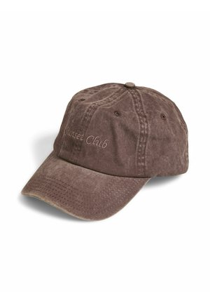 Brun vasket bomuld baseballkasket med buet skygge og "Sunset Club" broderet foran.