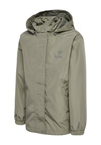Lekka kurtka w oliwkowym zielonym kolorze z kapturem, elastycznymi mankietami i bocznymi kieszeniami. Wykonana z gładkiego, wodoodpornego materiału, z logo na piersi.
