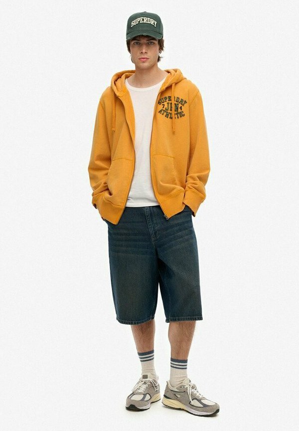 VINTAGE ATHLETIC - Sweatjacke - track gold