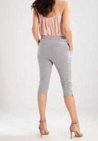 Kaffe Shorts - mottled light grey