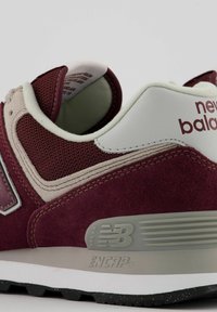 New Balance 574  - Trainers - burgundy white