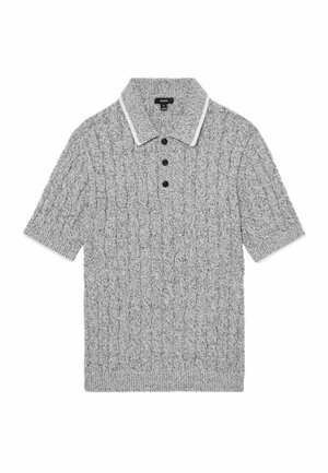 Szürke, rövid ujjú, kötött galléros póló, fonott mintával, fekete gombokkal és fehér szegéllyel a galléron, laposan terítve.