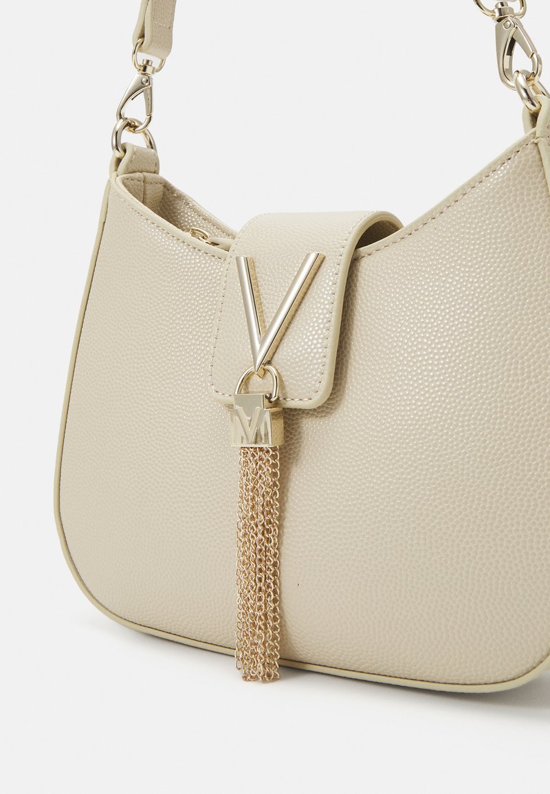 Valentino Bags DIVINA Borsa a mano beige Zalando