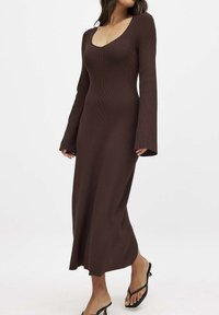 Robe pull - dark brown